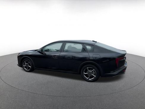 Used 2025 Kia K4 LXS image 16