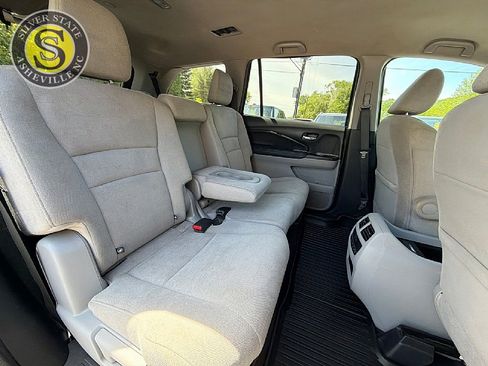 Used 2020 Honda Pilot EX image 19