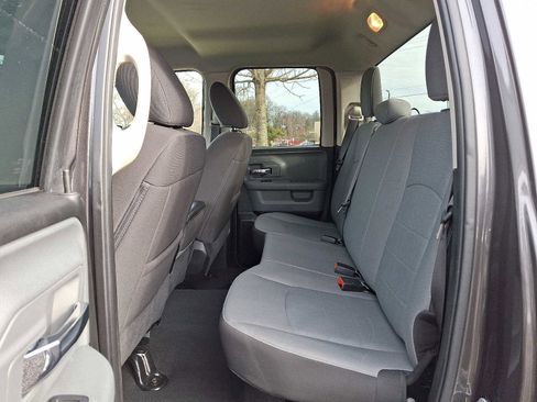 Used 2024 RAM 1500 Classic SLT image 9