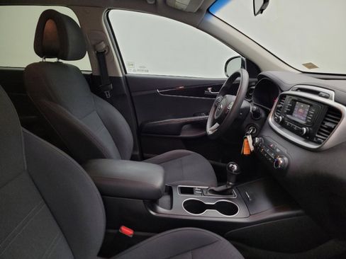 Used 2016 Kia Sorento FWD image 21