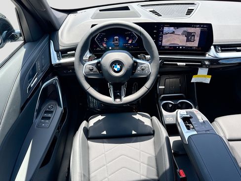 New 2026 BMW X1 xDrive28i w/ Technology Package AWD/4WD image 17
