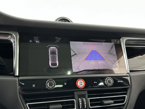 New 2025 Porsche Macan image 42