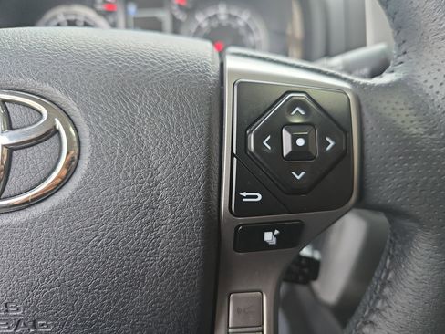 Used 2022 Toyota 4Runner TRD Sport image 17