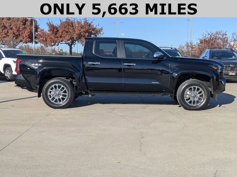 Used 2024 Toyota Tacoma Limited image 4
