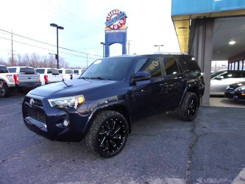 Used 2016 Toyota 4Runner SR5 RWD image 1