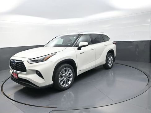 Used 2021 Toyota Highlander Limited AWD/4WD image 33
