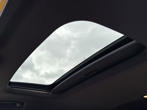 New 2026 Chevrolet Trax RS w/ Sunroof Package FWD image 23