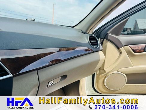 Used 2012 Mercedes-Benz C 250 Sedan image 27