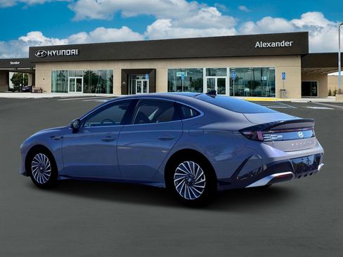 New 2026 Hyundai Sonata SEL FWD image 4