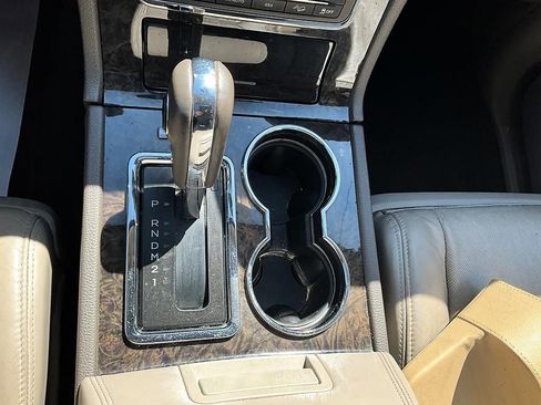 Used 2015 Lincoln Navigator L 4WD image 23