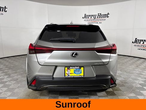 Used 2022 Lexus UX 200 F Sport w/ F Sport Premium Package FWD image 7