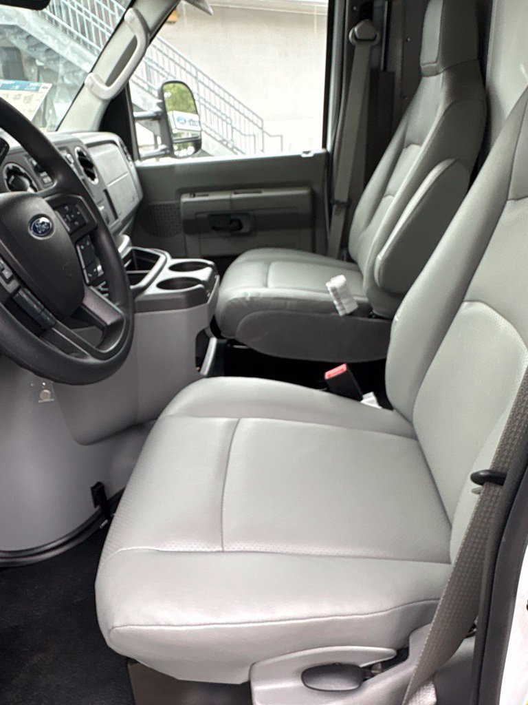 New 2027 Ford E-450 and Econoline 450 Super Duty w/ Power Equipment Group RWD image 19