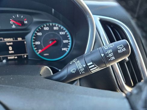 Used 2018 Chevrolet Equinox LT image 22