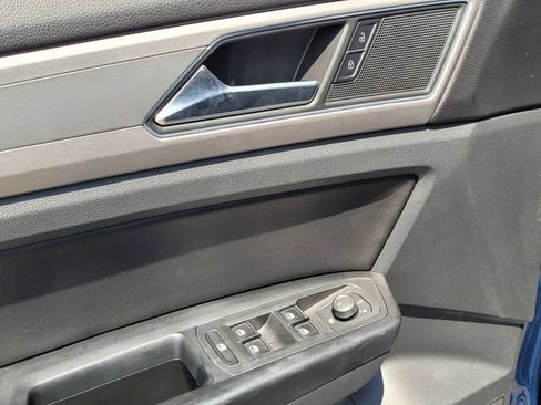 Used 2019 Volkswagen Atlas SE FWD image 24