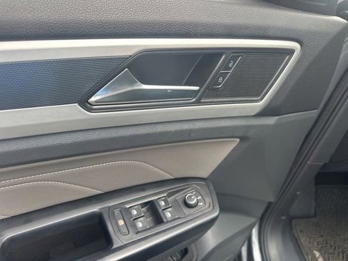 Used 2021 Volkswagen Atlas SEL R-Line AWD/4WD image 6