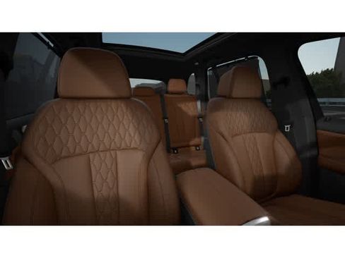 Used 2026 BMW X5 sDrive40i w/ M Sport Package RWD image 11