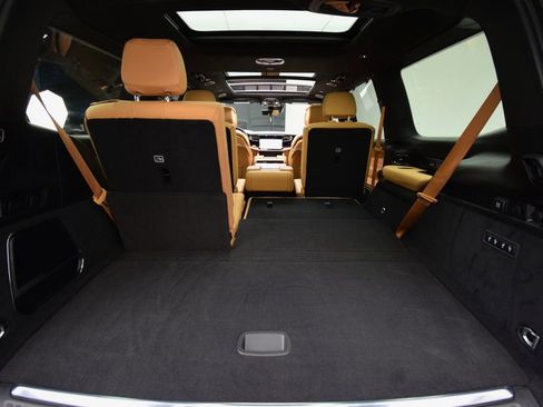 Used 2025 Jeep Grand Wagoneer Series III image 36