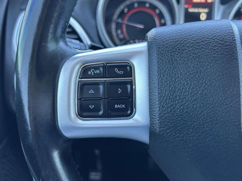 Used 2020 Dodge Journey SE w/ SE Popular Equipment Group FWD image 18