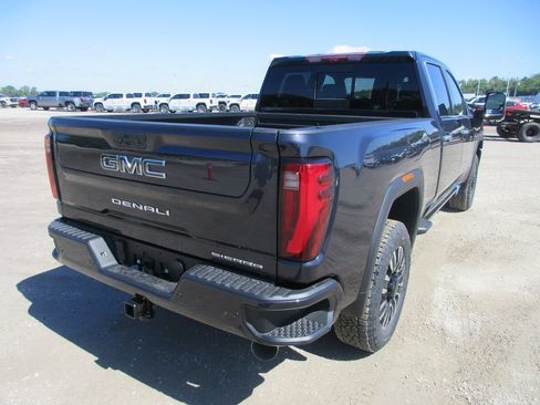 New 2026 GMC Sierra 2500 Denali Ultimate AWD/4WD image 5