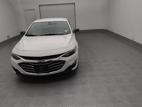 Used 2020 Chevrolet Malibu LS FWD image 15