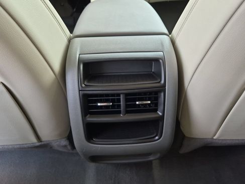 Certified 2023 Cadillac XT5 Premium Luxury w/ LPO, Floor Liner Package AWD/4WD image 20