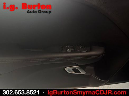 Used 2023 Dodge Challenger R/T Scat Pack RWD image 7