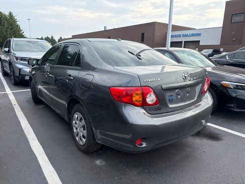 Used 2010 Toyota Corolla LE w/ LE EVP Pkg #1 FWD image 2