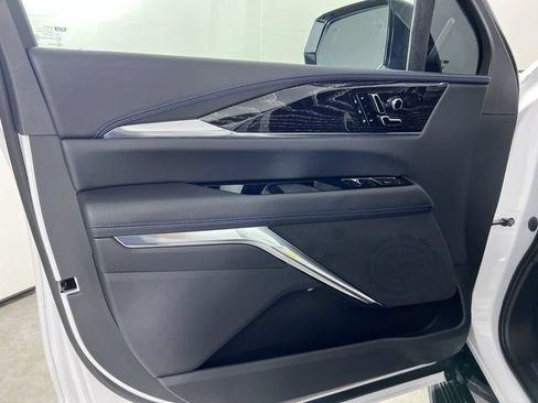 Used 2025 Cadillac Escalade IQ Luxury 1 AWD/4WD image 22