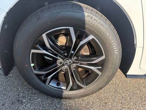New 2026 Toyota Sienna Platinum AWD/4WD image 37