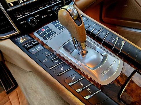 Used 2012 Porsche Panamera w/ Premium Pkg RWD image 25
