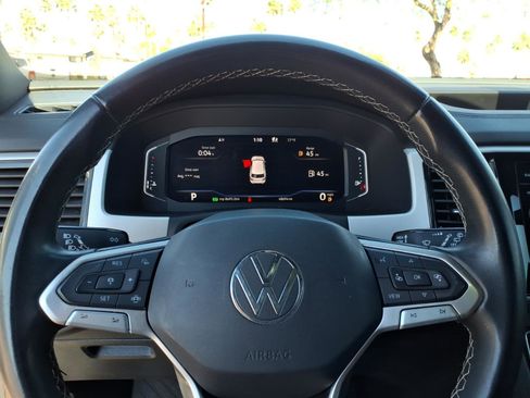 Certified 2023 Volkswagen Atlas Cross Sport SE w/ Panoramic Sunroof Package image 24