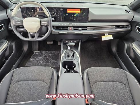 New 2025 Kia K4 GT-Line image 8