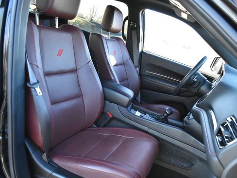 Used 2025 Dodge Durango GT image 31
