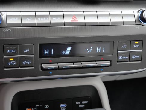 Certified 2025 Hyundai Kona SEL image 24