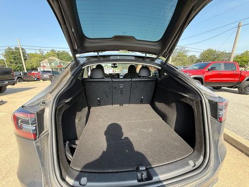 Used 2023 Tesla Model Y Long Range AWD/4WD image 23