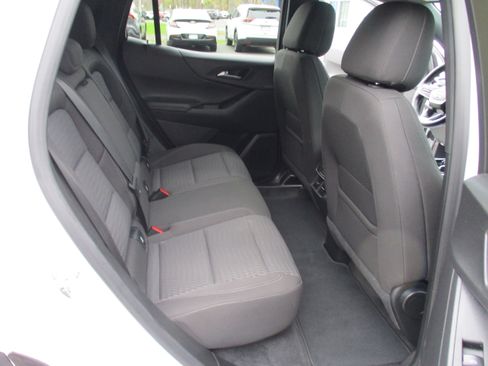 Used 2025 Chevrolet Equinox LT AWD/4WD image 14