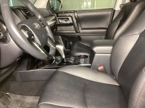 Used 2023 Toyota 4Runner TRD Off-Road Premium w/ Moonroof Package image 5