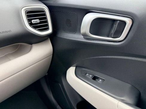 New 2026 Hyundai Venue SEL image 23