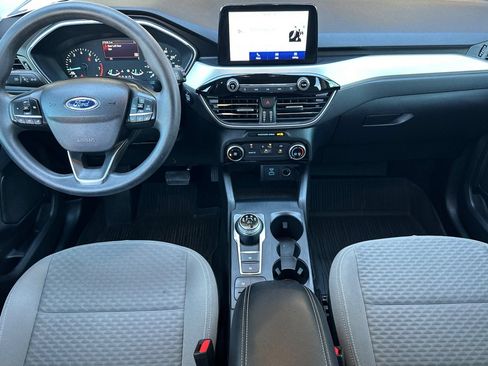 Used 2022 Ford Escape SE FWD image 12