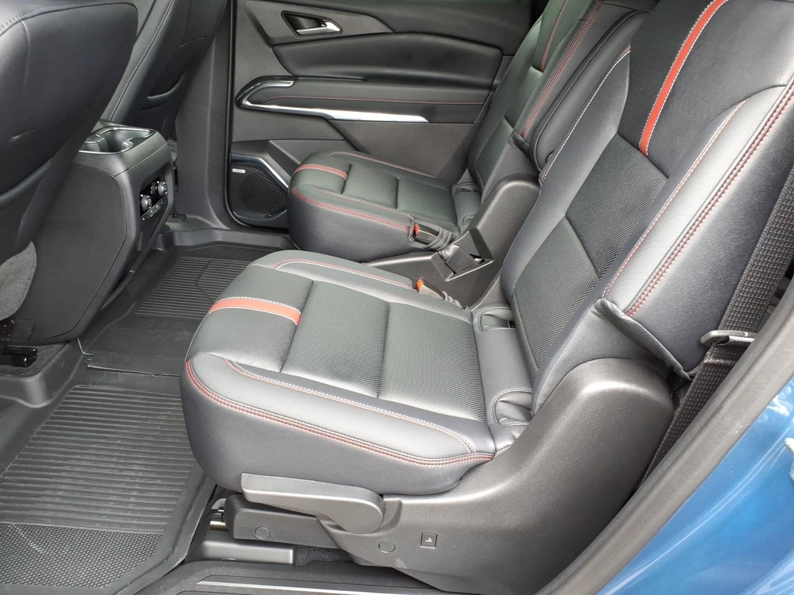Used 2026 Chevrolet Traverse RS w/ LPO, Floor Liner Package AWD/4WD image 14