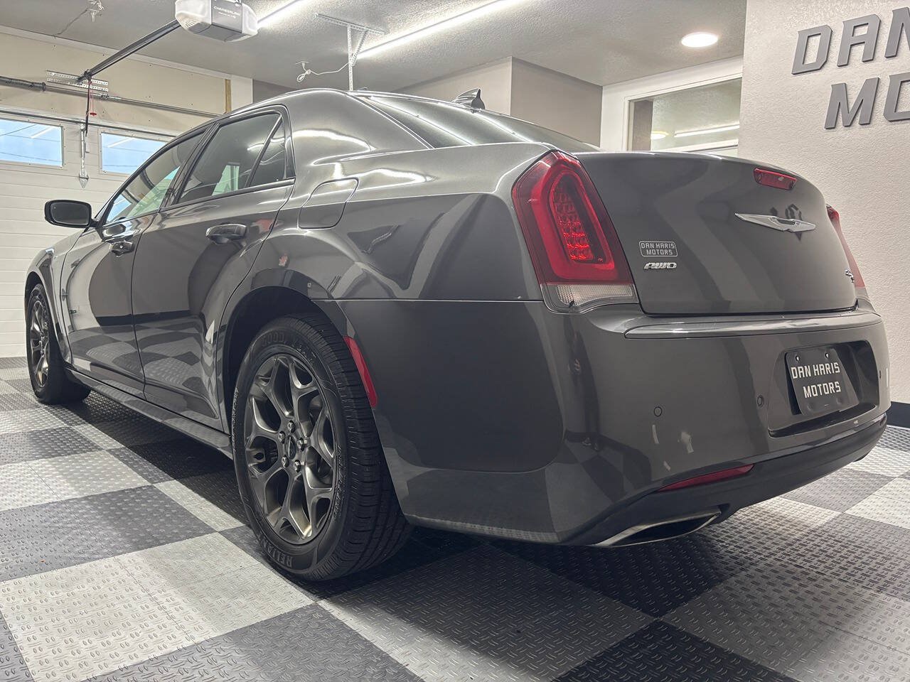 Used 2017 Chrysler 300 S w/ 300S Premium Group AWD/4WD image 9