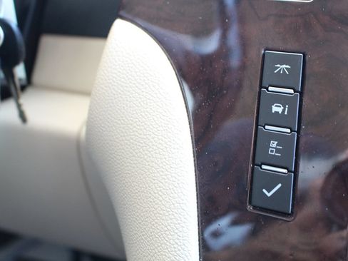 Used 2007 Cadillac Escalade AWD w/ Information Package image 30