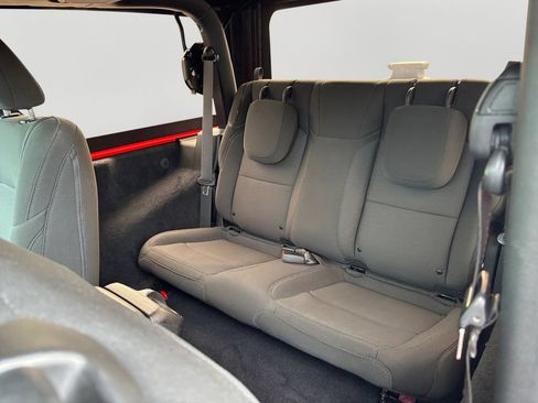Used 2021 Jeep Wrangler Sport AWD/4WD image 15