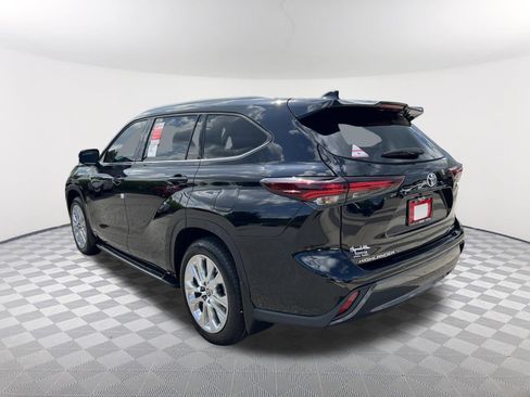New 2026 Toyota Highlander Limited AWD/4WD image 5