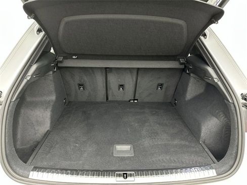 Used 2025 Audi Q3 2.0T Premium w/ Convenience Package image 23
