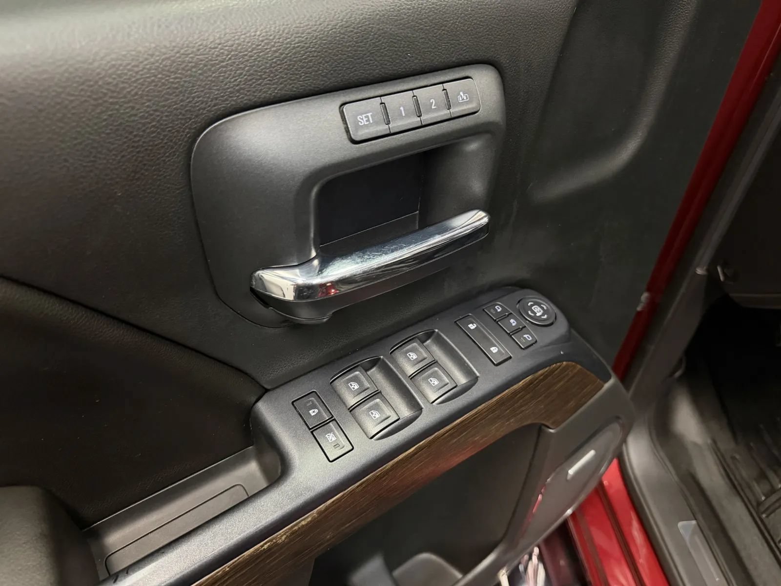 Used 2017 GMC Sierra 1500 Denali AWD/4WD image 25