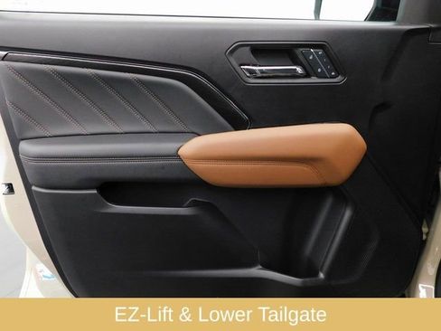 Used 2024 GMC Canyon AT4 w/ AT4 Premium Package image 24