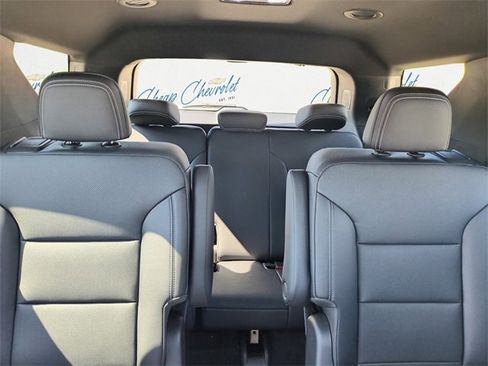 New 2026 Chevrolet Traverse LT w/ Enhanced Driving Package image 11