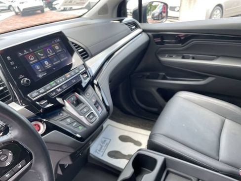 Certified 2022 Honda Odyssey Touring image 13