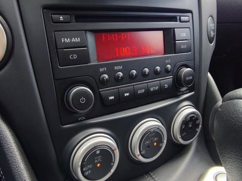 Used 2015 Nissan 370Z Coupe image 24